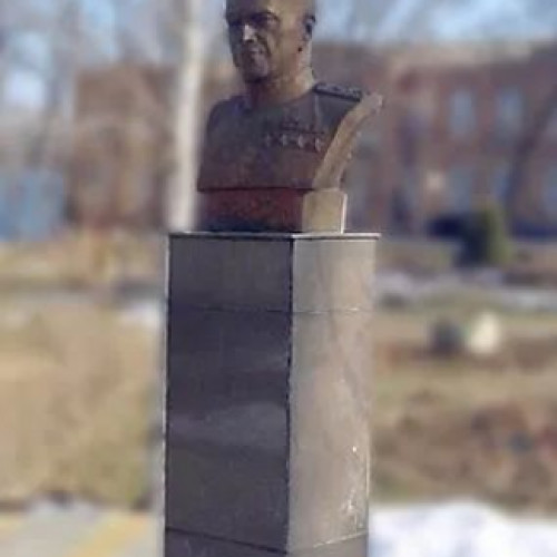Памятники