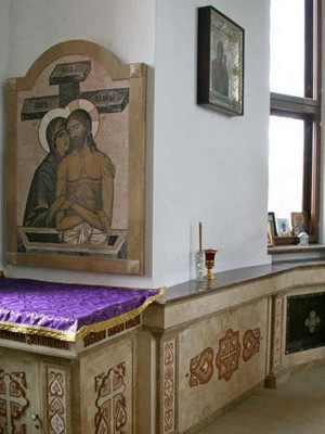 Внутреннее убранство алтаря